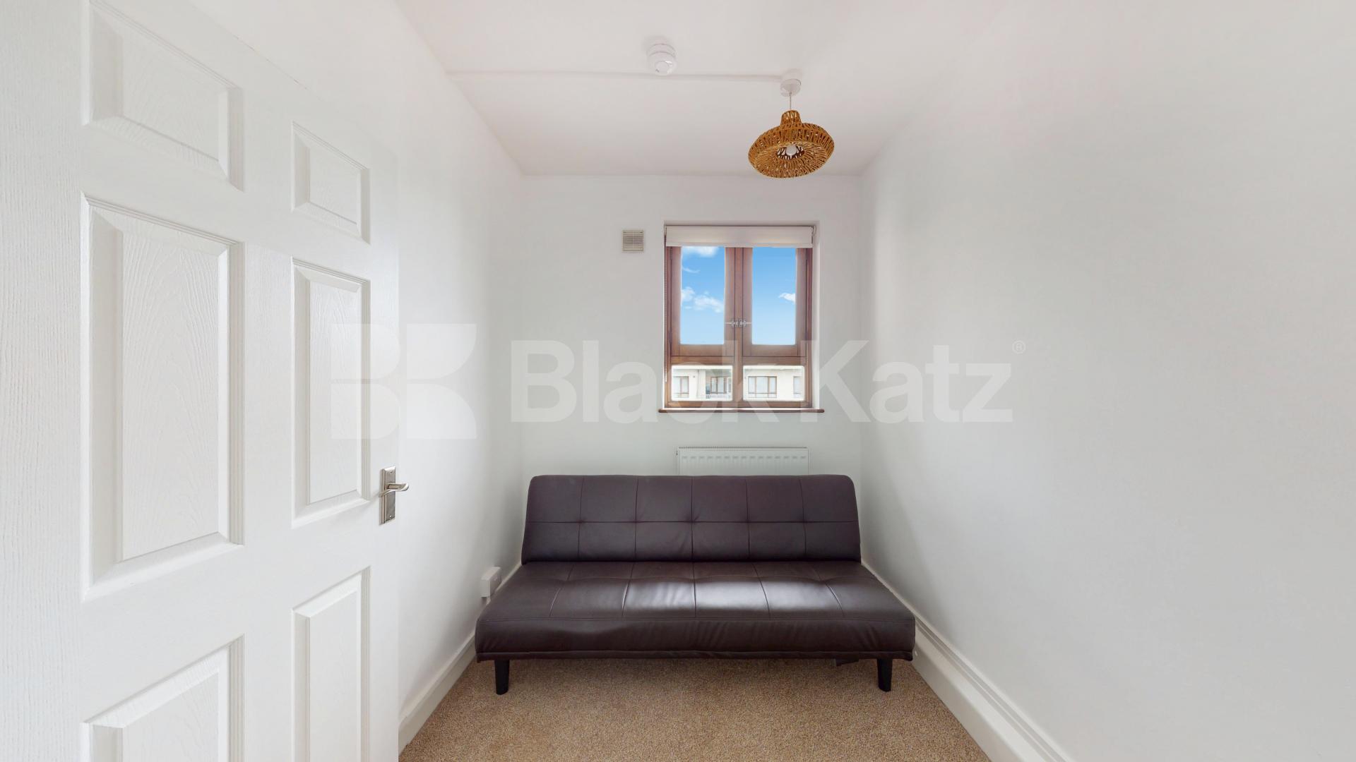 			2 Bedroom, 1 bath, 1 reception Flat			 Birkenhead Street, Kings Cross